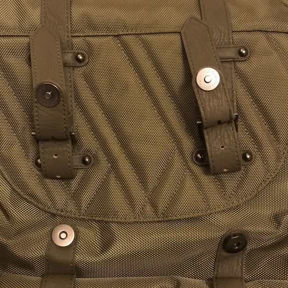 Olive Green Olympia Backpack 22L Capacity (NEW) - Picture 7 of 16